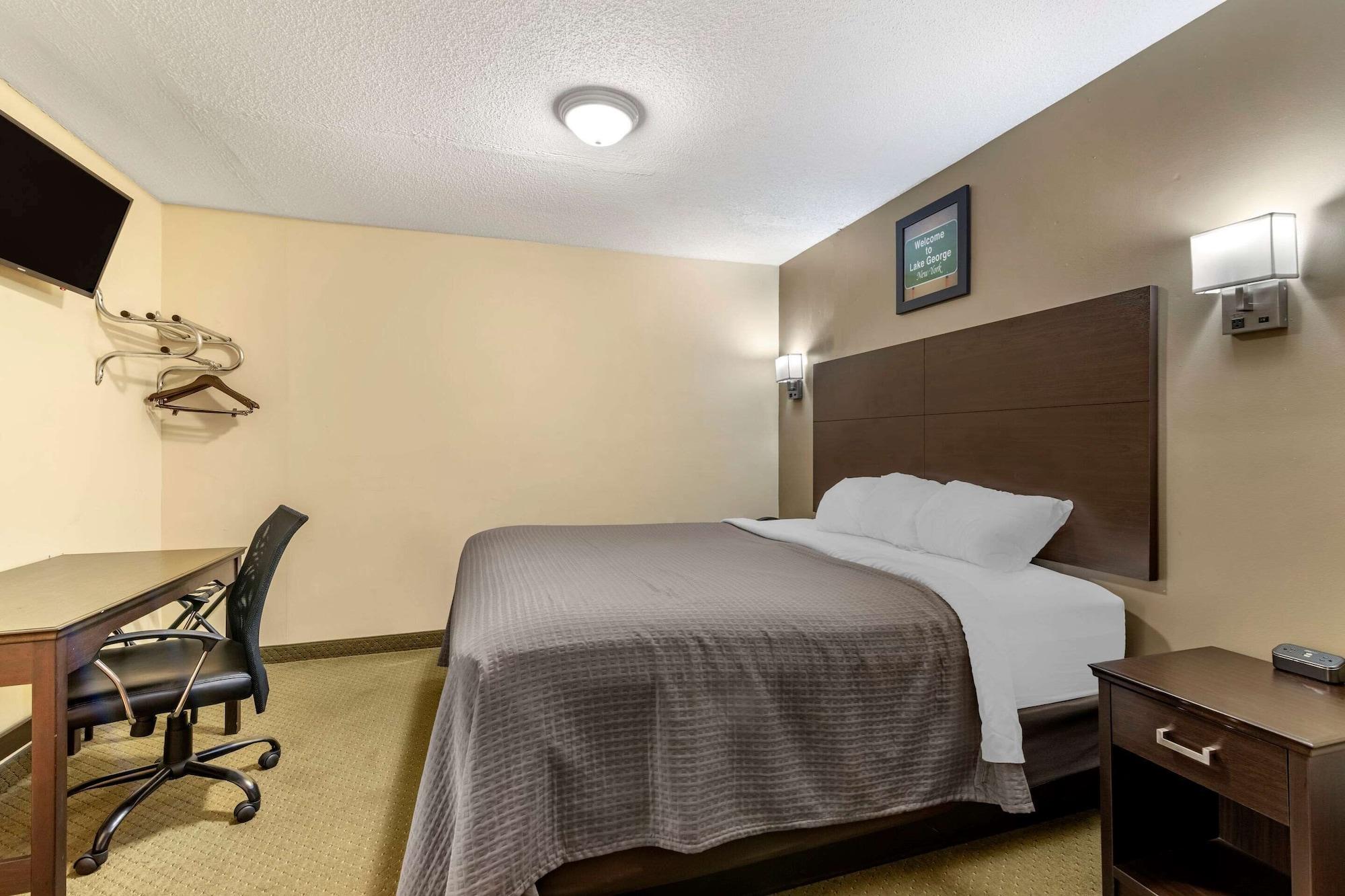 Rodeway Inn Lake George Outlets Экстерьер фото