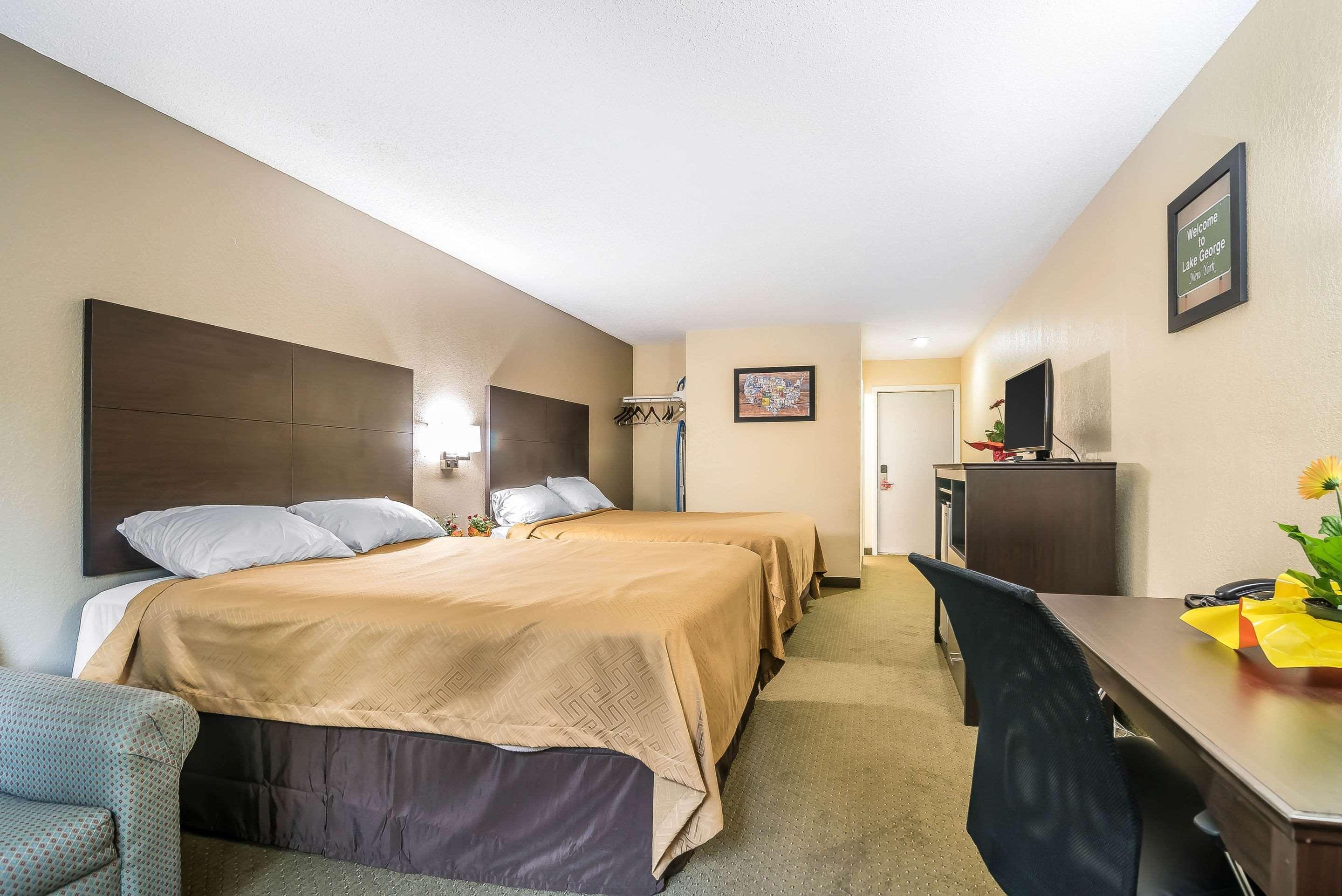 Rodeway Inn Lake George Outlets Экстерьер фото