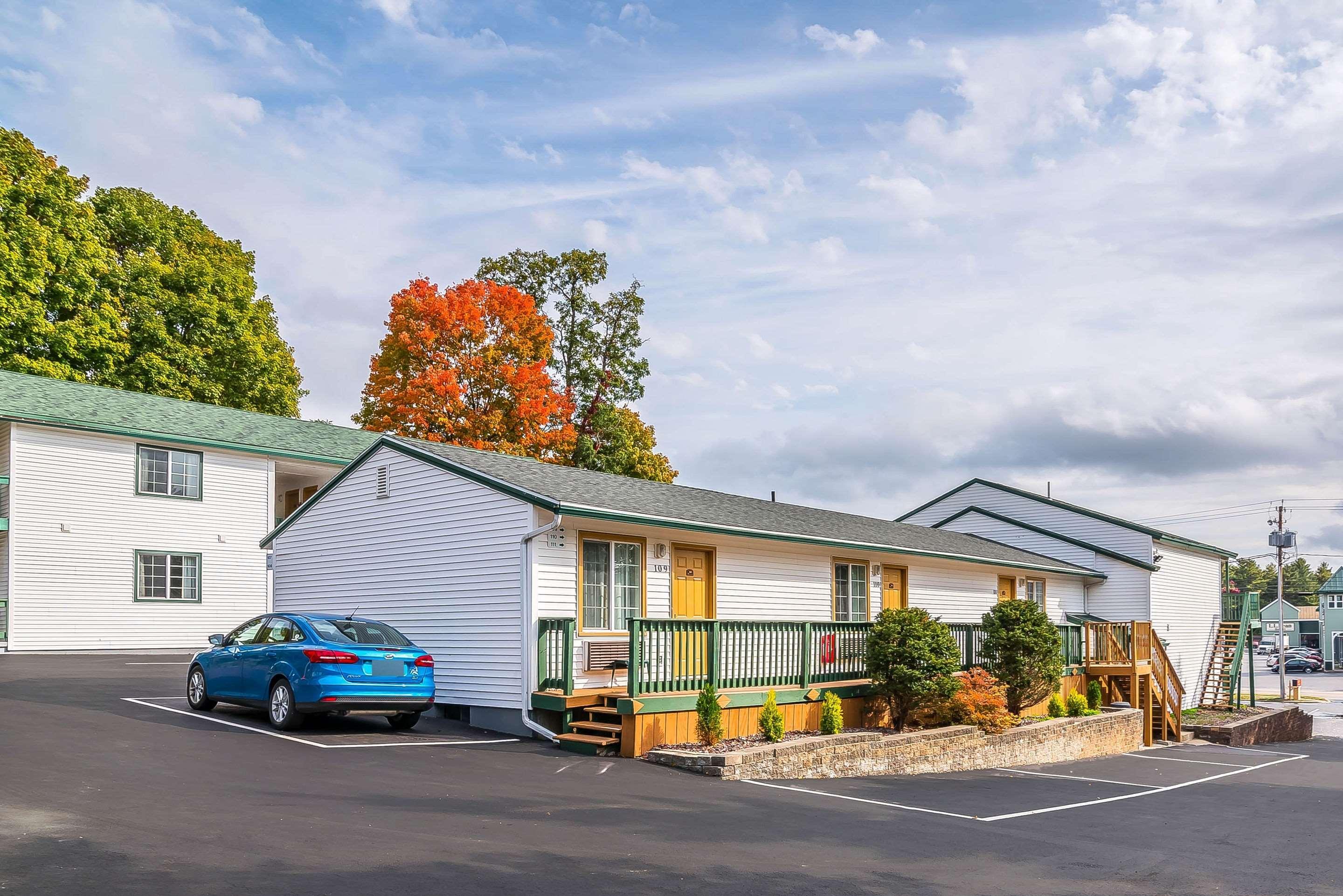 Rodeway Inn Lake George Outlets Экстерьер фото