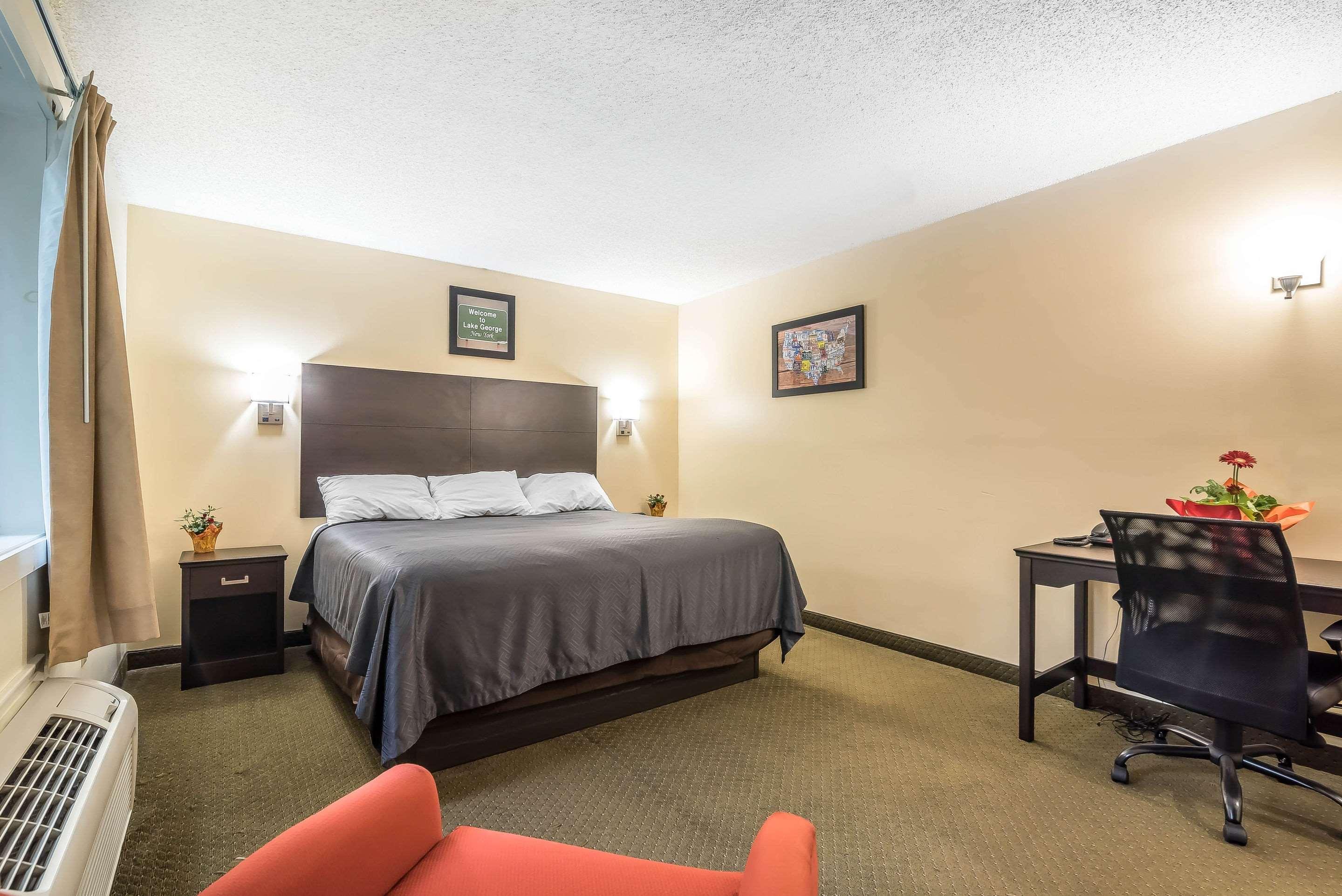 Rodeway Inn Lake George Outlets Экстерьер фото