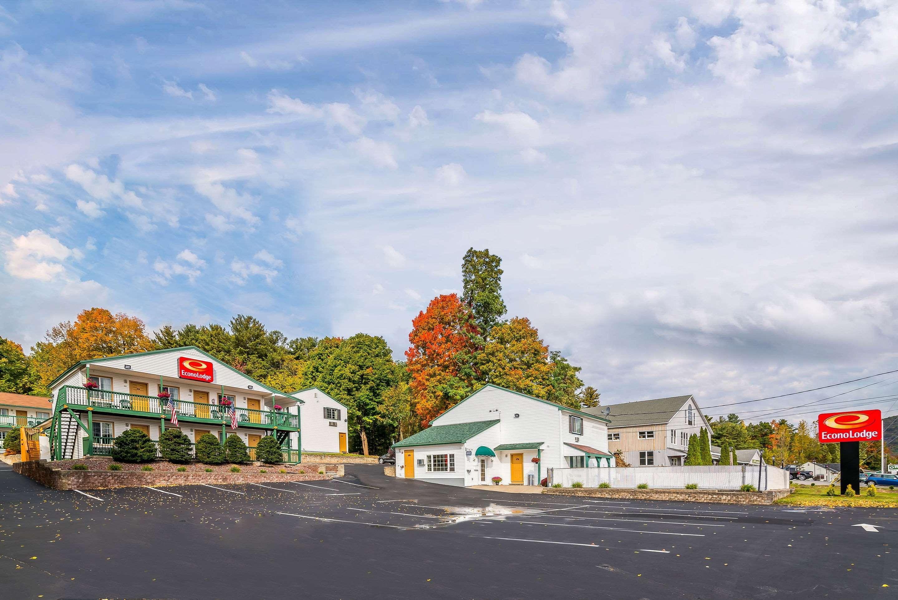 Rodeway Inn Lake George Outlets Экстерьер фото